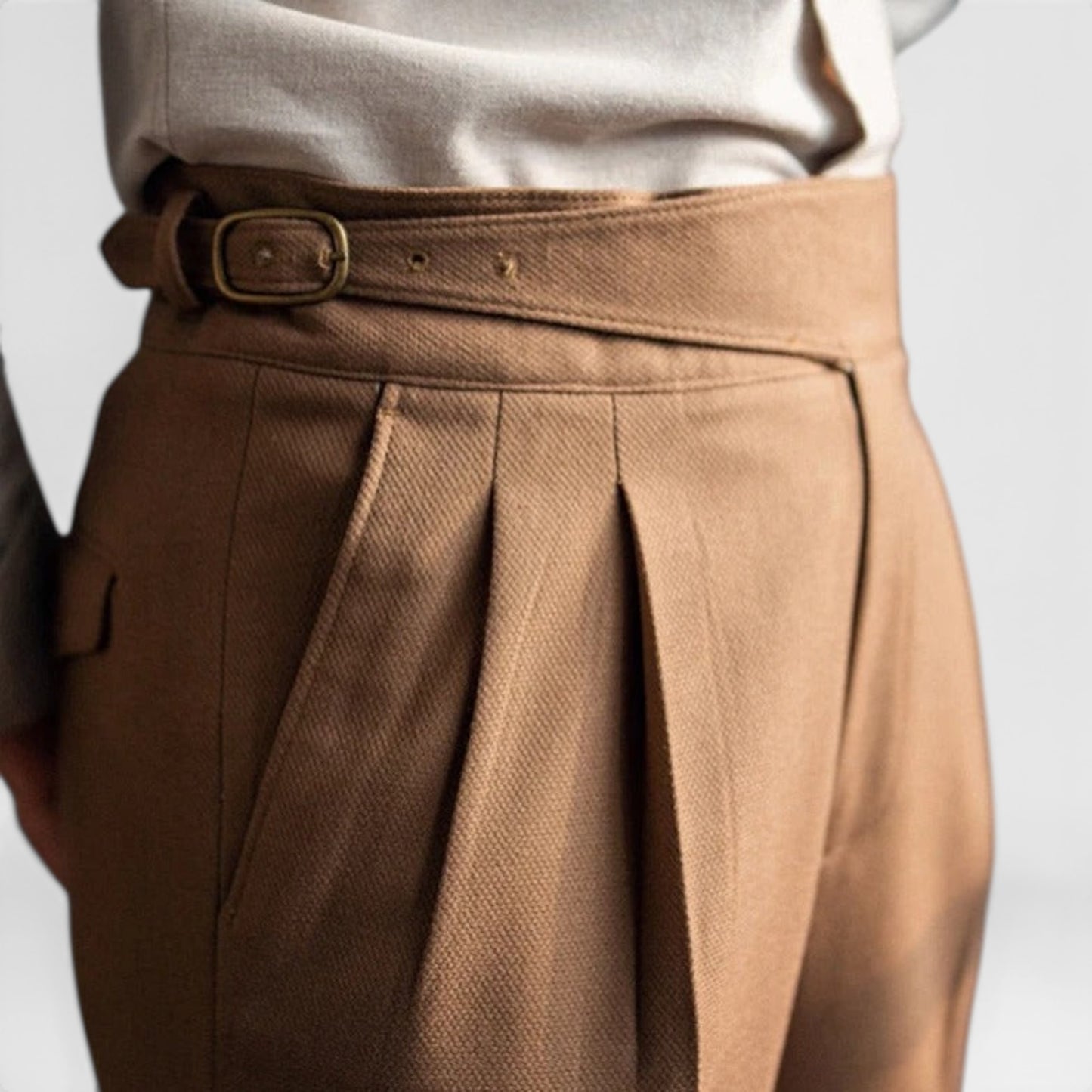 Pantalons élégants pour hommes avec plis et réglages latéraux