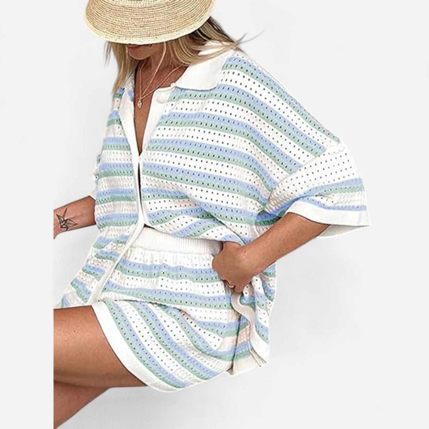 Ensemble en Tricot Rayé - Haut Boutonné & Short d'Été Casual