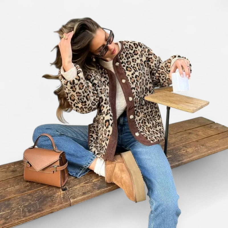 Québec Élégance Cardigan Meriam - Cardigan léopard stylé en polaire douce et confortable