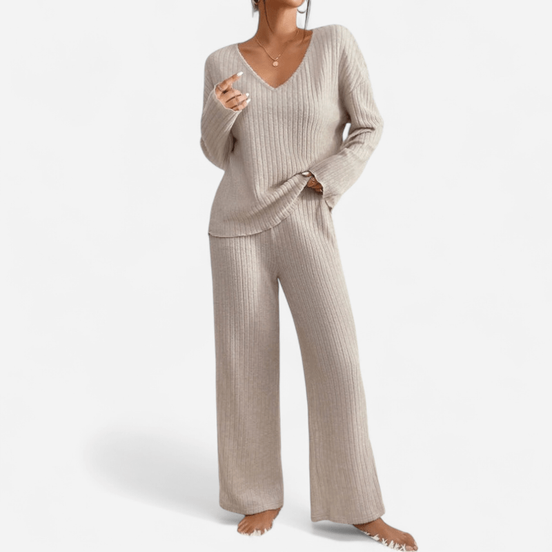 Québec Élégance Clothing set Kathy - Ensemble tricoté à col en V pour un style décontracté