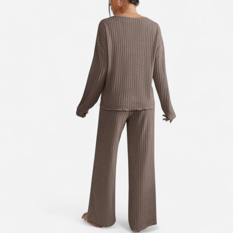 Québec Élégance Clothing set Kathy - Ensemble tricoté à col en V pour un style décontracté