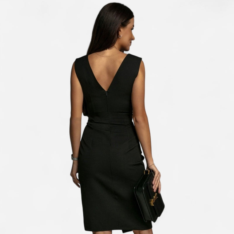 Québec Élégance Dress Fresia - Robe Élegante Ajustée à Col V pour un Style Chic