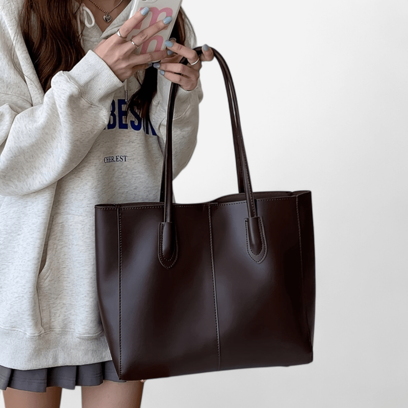 Québec Élégance Leather bags Lucy - Sac en cuir élégant avec bandoulière réglable