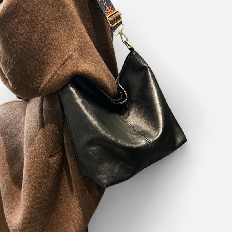 Québec Élégance Leather bags Ruby - Sac en cuir élégant avec compartiments pratiques