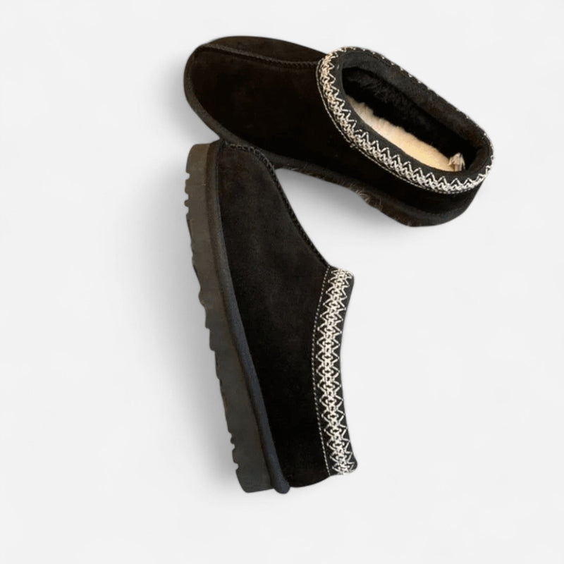 Québec Élégance Shoes Jasmine - Pantoufles douillettes en daim avec doublure en laine