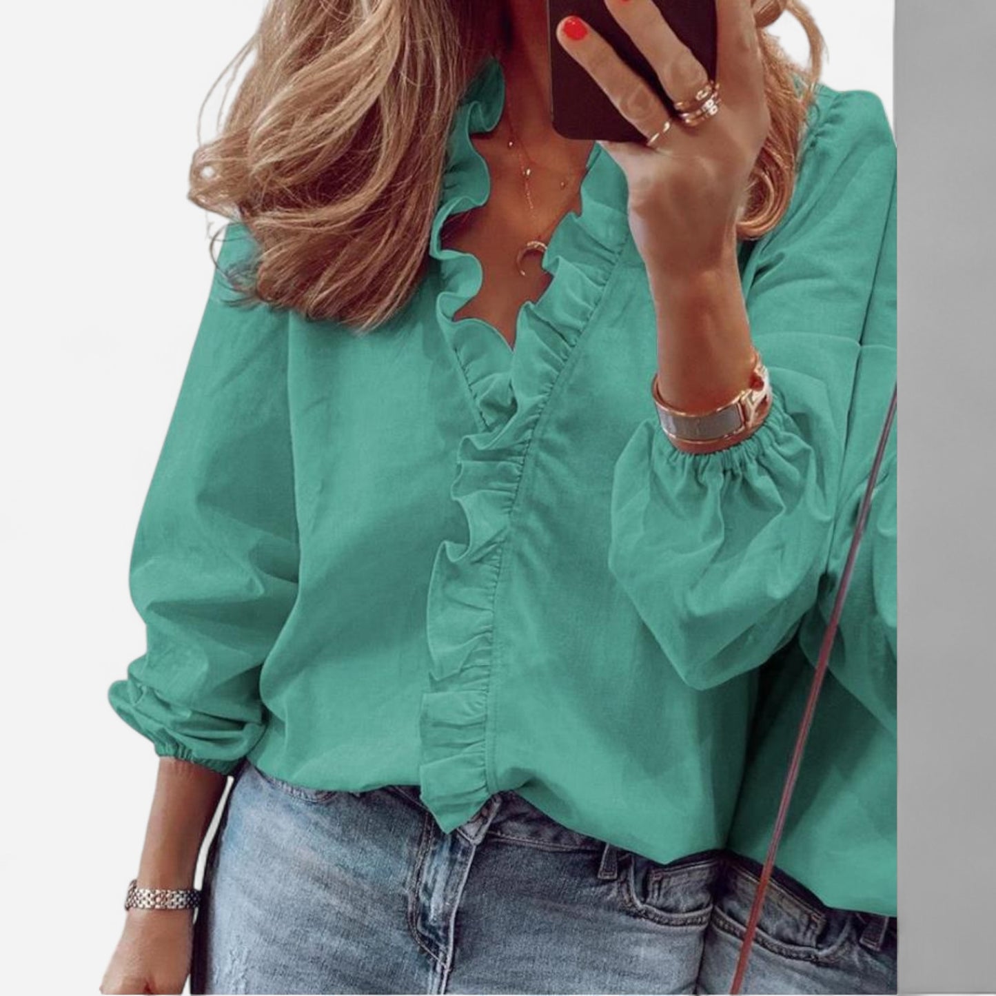 Lena – Blouse à col en V froncé, élégante et tendance