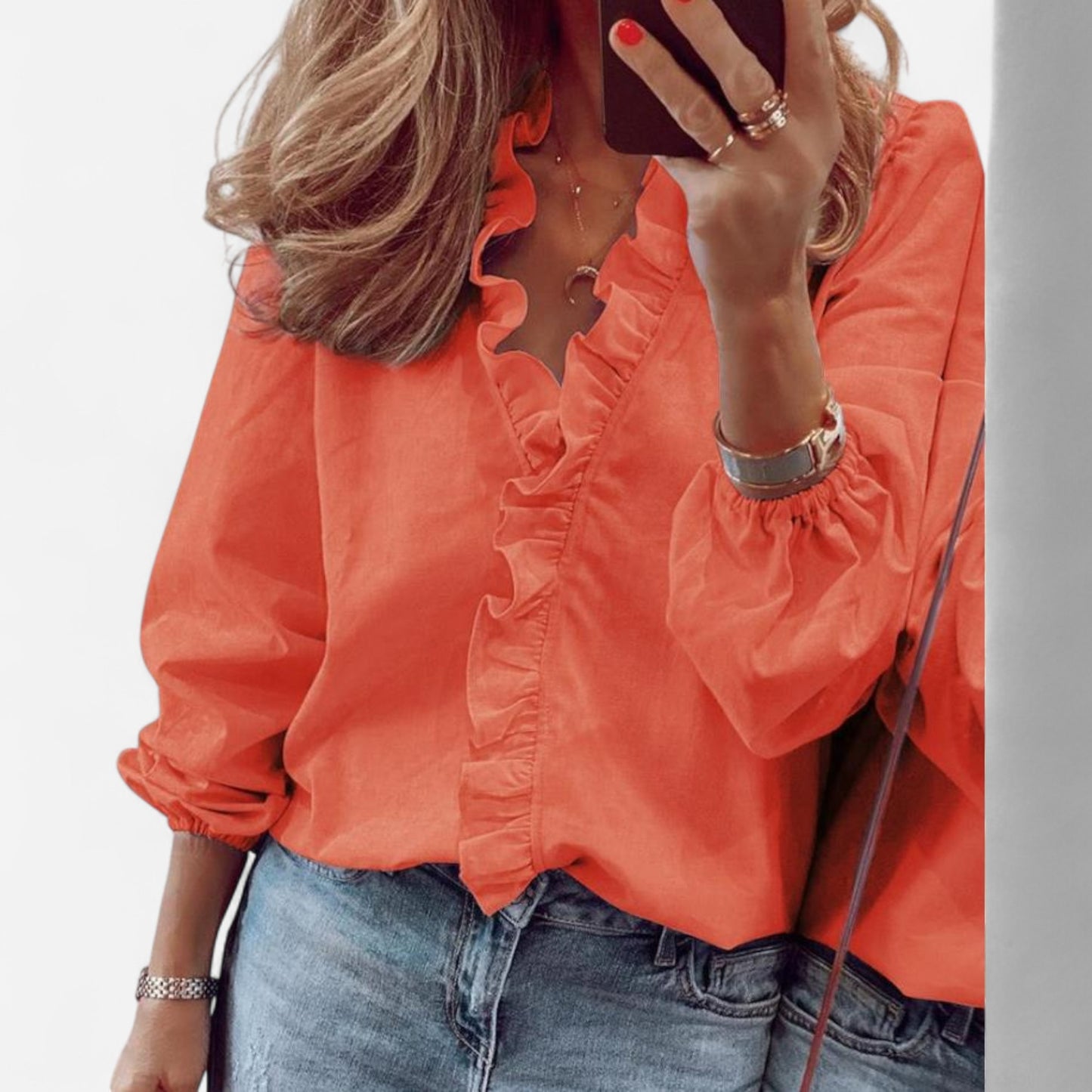 Lena – Blouse à col en V froncé, élégante et tendance
