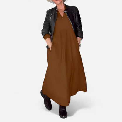 Amanda - Robe longue amincissante à décolleté en V élégante