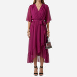 Robe longue élégante à décolleté en V et ceinture, été chic