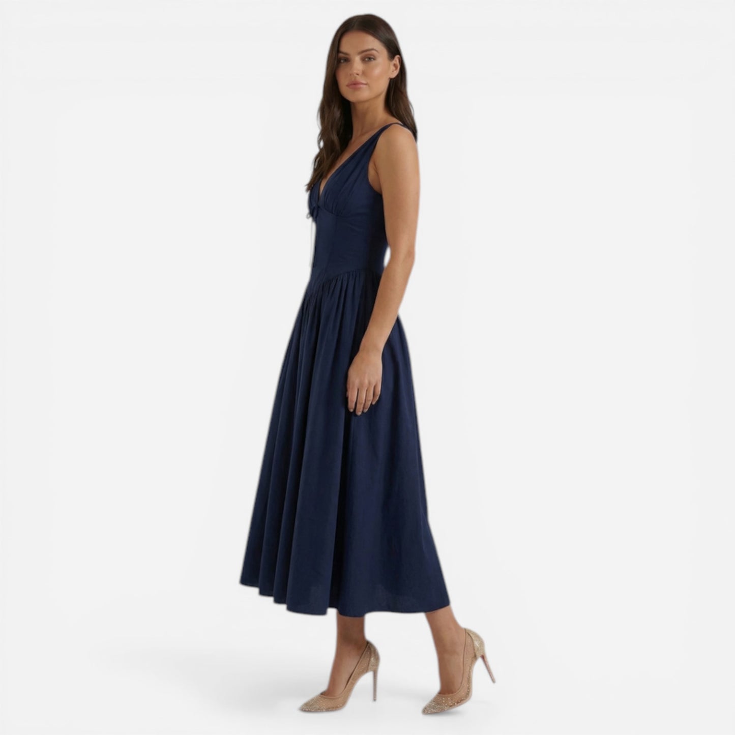 Robe midi femme élégante à décolleté en V, bretelles et jupe évasée