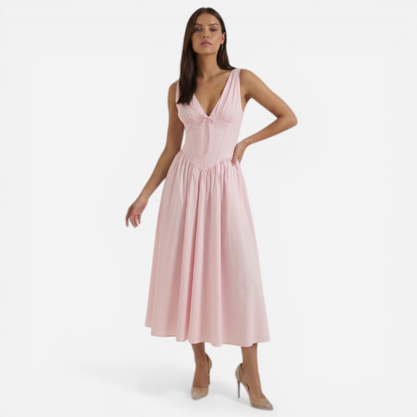 Robe midi femme élégante à décolleté en V, bretelles et jupe évasée