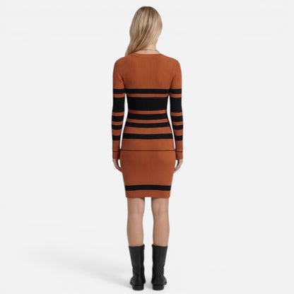 Robe Tricot Rayée Femme Ajustée à Manches Longues - Élégante et Confortable