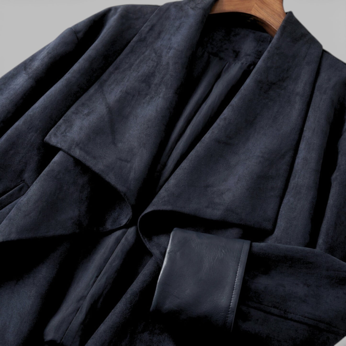 L’Vara - Veste en Suède Élégante pour un Style Unique