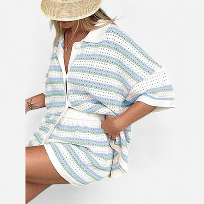 Ensemble en Tricot Rayé - Haut Boutonné & Short d'Été Casual