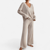 Québec Élégance Clothing set Kathy - Ensemble tricoté à col en V pour un style décontracté
