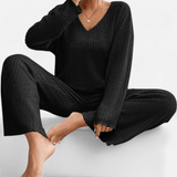 Québec Élégance Clothing set Kathy - Ensemble tricoté à col en V pour un style décontracté