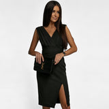 Québec Élégance Dress Fresia - Robe Élegante Ajustée à Col V pour un Style Chic