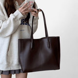 Québec Élégance Leather bags Lucy - Sac en cuir élégant avec bandoulière réglable