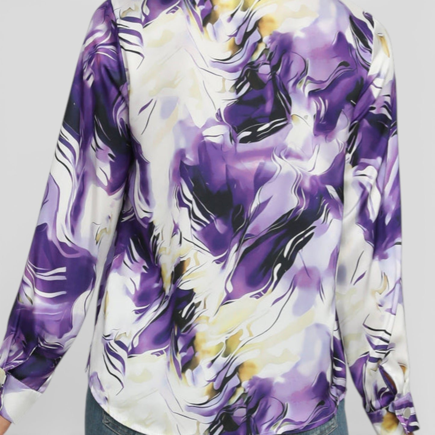 Eloura Satin Flow Shirt - Chemisier Satiné Élégant et Confortable