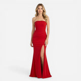 Robe de soirée longue ajustée sans manches à fente élégante