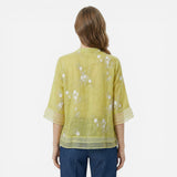 Blouse féminine douce avec broderie florale et col coréen élégant