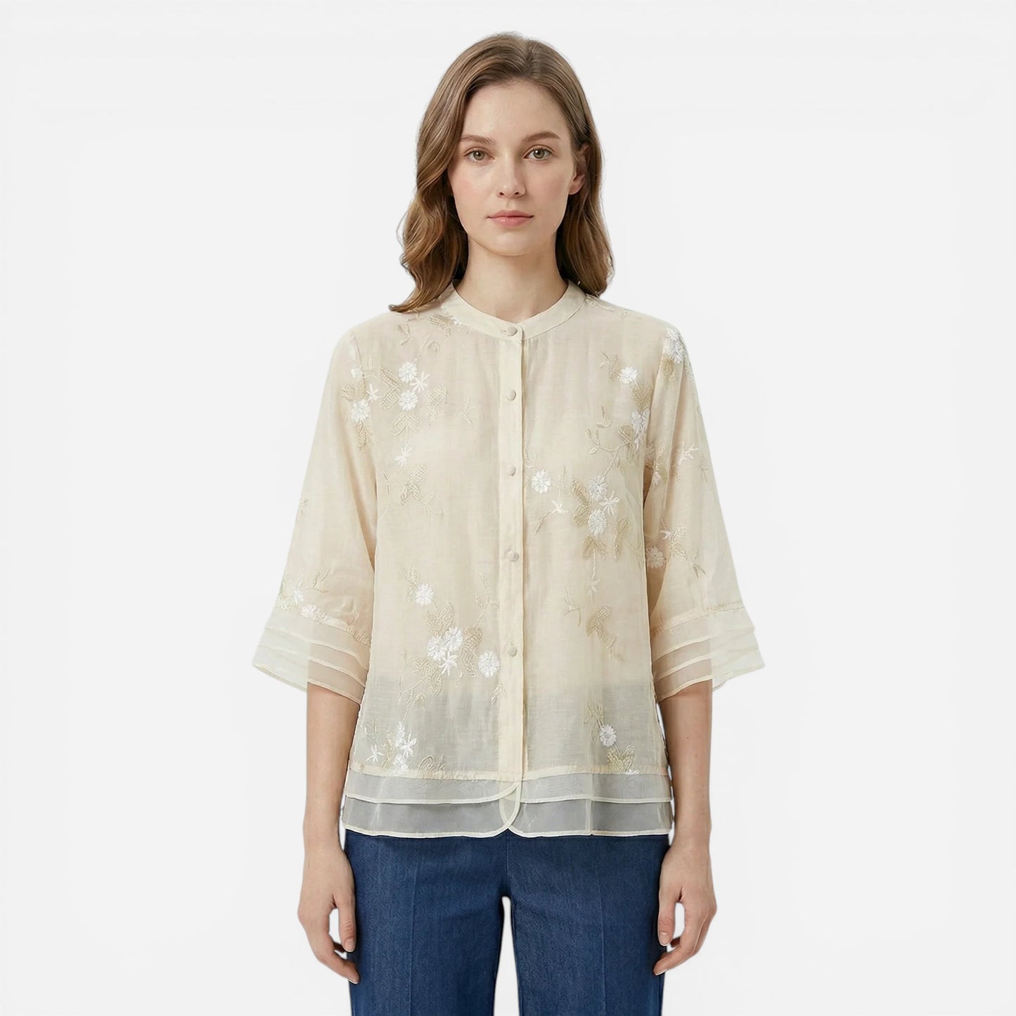 Blouse féminine douce avec broderie florale et col coréen élégant