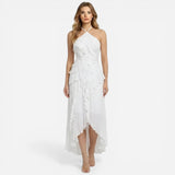 Robe longue élégante pour femme avec volants et plis, fente chic