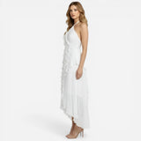 Robe longue élégante pour femme avec volants et plis, fente chic
