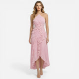 Robe longue élégante pour femme avec volants et plis, fente chic